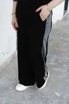 RENKTE GENİŞ KESİM SİM DETAYLI SİYAH TAKIM