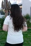 RENKTE BEYAZ GENİŞ KESİM V YAKA PAMUKLU ESNEK BLUZ