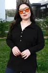 RENKTE GENİŞ KESİM GOLD DÜĞMELİ YAKALI SİYAH BLUZ