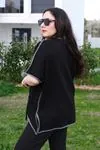 RENKTE GENİŞ KESİM SİMLİ BİYE DETAY BLUZ