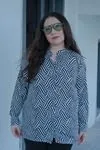 RENKTE BÜYÜK BEDEN DESENLİ DÜĞMELİ ESNEK GÖMLEK&BLUZ