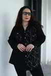 RENKTE BÜYÜK BEDEN CEPLİ VARAK DETAY DÜĞMELİ SİYAH GÖMLEK