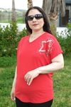 RENKTE BÜYÜK BEDEN SİMLİ PULLU YILDIZ NAKIŞLI KIRMIZI BLUZ