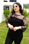 RENKTE BÜYÜK BEDEN DESENLİ KOLU VE ROBASI DANTELLİ BLUZ