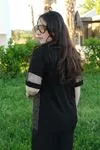 RENKTE BÜYÜK BEDEN SİYAH VARAK DETAY BLUZ