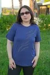 RENKTE TAŞ DETAYLI KISA KOL ESNEK LACİVERT BLUZ