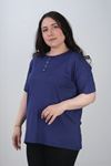 RENKTE YAKA DETAYLI KISA KOL ESNEK LACİVERT BLUZ
