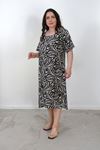 RENKTE BÜYÜK BEDEN GENİŞ KESİM DESENLİ ELBİSE