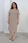 RENKTE BÜYÜK BEDEN GÜPÜR YAKALI BEJ ELBİSE