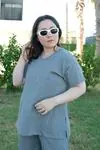 RENKTE ÖZEL ÜRETİM V YAKA KISA KOL GRİ TAKIM