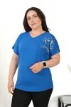 RENKTE BÜYÜK BEDEN SİMLİ PULLU YILDIZ NAKIŞLI SAKS BLUZ