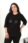 RENKTE BÜYÜK BEDEN YAPRAK TAŞLI SİYAH BLUZ