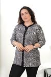 RENKTE BÜYÜK BEDEN DESENLİ KAPRİ KOL BLUZ