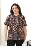 RENKTE DESENLİ KISA KOL ESNEK PENYE BLUZ