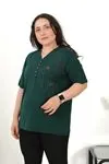 RENKTE BÜYÜK BEDEN TAŞLI KISA KOL ZÜMRÜT BLUZ