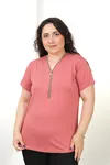 RENKTE BÜYÜK BEDEN KISA KOLLU FERMUARLI PUDRA BLUZ