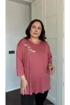 RENKTE BÜYÜK BEDEN PULLU KUŞLU KAPRİ KOL PUDRA BLUZ